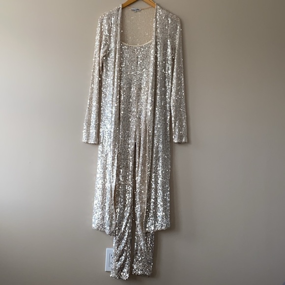 🌟Host Pick🌟Fashion Nova Ready to Sparkle Sequin Jumpsuit and Long Cardigan - Picture 6 of 17